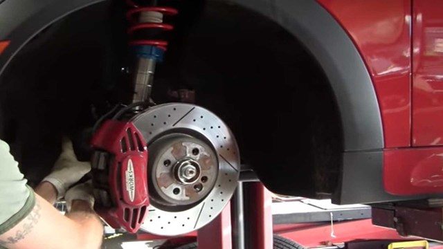 Mini Cooper 2007-2013: How to Install Lowering Springs