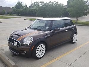 New Mini(s) - '10 Mayfair and '07 Sidewalk JCW-2010-mini-cooper-s-mayfair-edtn.jpg