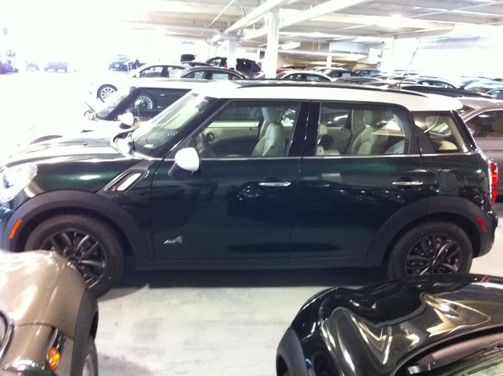 Name:  MINI_Side_at_dealer.jpg
Views: 307
Size:  61.9 KB