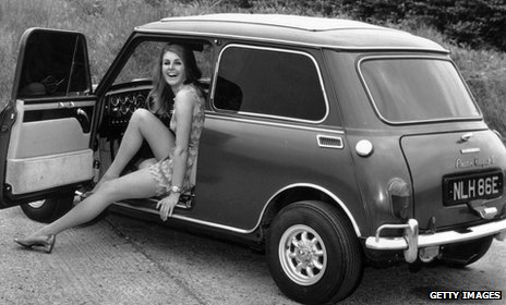 Name:  _68885099_minimodel_getty_1967_zpsa6b01ec4.jpg
Views: 6
Size:  36.7 KB