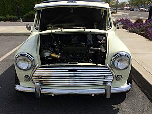 Picking up a Mini-rngy6nx.jpg