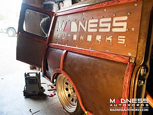 Madness Autoworks 1967 Morris Mini Woody Wagon-ttbdoyu.jpg