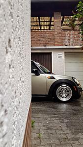 Just another slammed Mini-e3qvzys.jpg