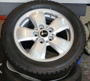 R15 wheels and tires on F54-wheels.png