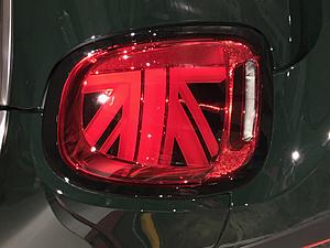 F56 Blackline Tail light bezels installed-img_0342.jpg