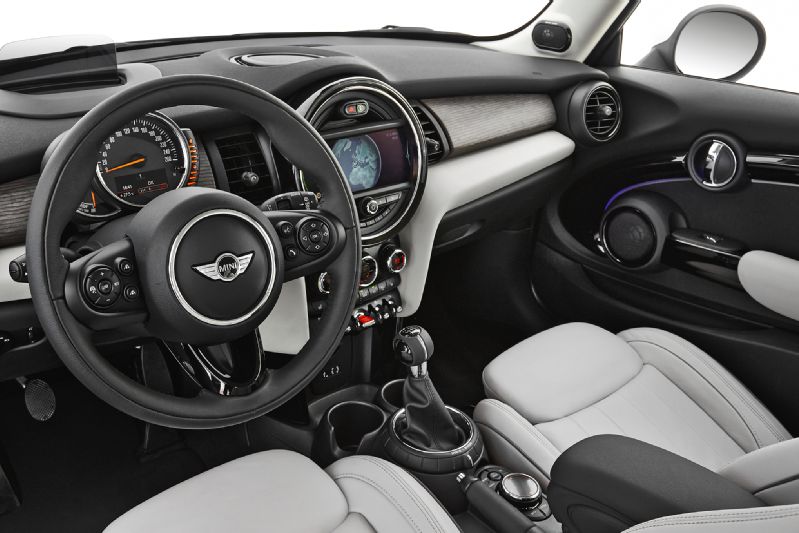 Name: 2014-Mini-Cooper-Hardtop-cockpit_zps1abeccbc.jpg
Views: 329
Size: 69.4 KB