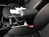 front 3rd cup holder + armrest-img_2901.jpg
