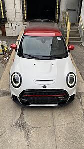 2023 JCW HT Nanuq white with Red Multitone roof-qdgngb6.jpg