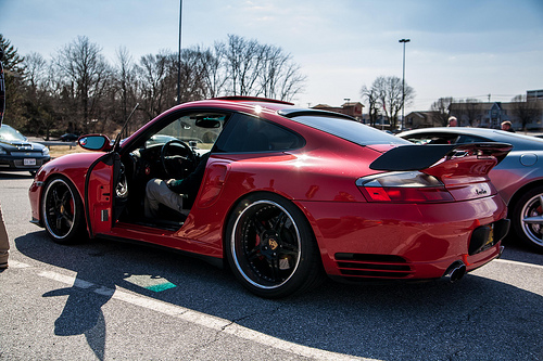 Name:  Porsche_zpscf567303.jpg
Views: 204
Size:  130.2 KB