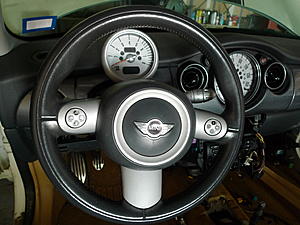 R53 3 spoke steering wheel with controls-mini-steeringwheel1.jpg