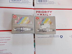 2 Sets of 4 New NGK BKR6EQUP Spark Plugs.-dscn0577.jpg
