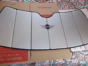 MINI Cooper Windshield Sunshade. With case.-dscn0578.jpg