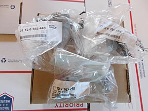 Set of 2 New Outer Ball Joints with nuts and bolts.-dscn0622.jpg