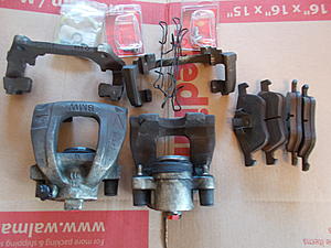 Front Brake calipers, carriers, pads, clips, banjo fittings.-dscn0697.jpg