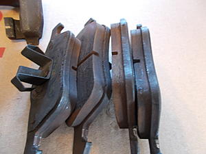 Front Brake calipers, carriers, pads, clips, banjo fittings.-dscn0699.jpg