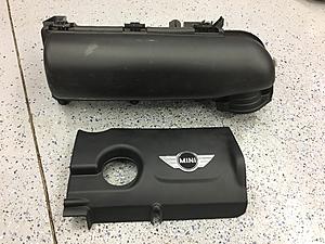 Air box and valve cover cap.-e62b0323-3966-4ee9-af91-a1aa8182ee30.jpeg