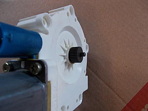 New MINI Drivers Side Window Motor. 67 62 6 955 875.-dscn0751.jpg