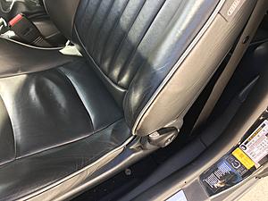 Black English Leather Seats-3.jpg