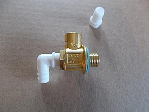 New Fumoto F106S Oil Drain Valve.-dscn0866.jpg