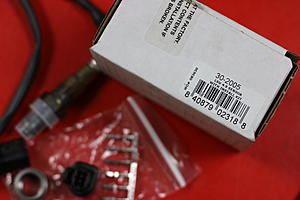 AEM (30-2005) UEGO Air/Fuel Ratio Sensor Installation Kit-img_6501.jpg