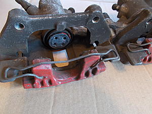 Used Gen 1 Rear Brake Calipers. New Hand Brake Cable.-dscn1033.jpg