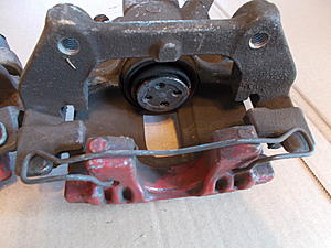 Used Gen 1 Rear Brake Calipers. New Hand Brake Cable.-dscn1034.jpg