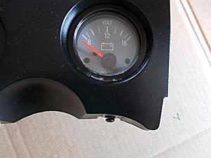 Gen 1 MINI Cooper Auxiliary Gauges, Console, and Wires.-dscn1085.jpg