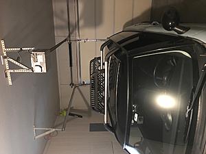 OEM Roof Rack Rail and Ski Rack-56373269271__328e5fb1-891e-41b7-b2e9-4efec5a2ee9f.jpg
