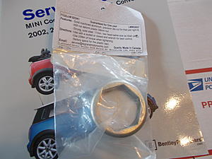 Bentley 2002-2006 Service Manual. New Oil filter socket.-dscn1461.jpg