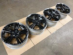 R127 Countryman OEM 18" wheels black/polished-oayrisal.jpg