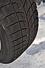 '01 Mini S wheels and Blizzak tires mounted-tire_tread.jpg