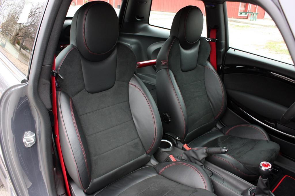 Name:  30-2013-mini-jcw-gp-review_zps88e030e4.jpg
Views: 70
Size:  81.8 KB