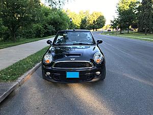2012 MINI Cooper S Convertible-front.jpg