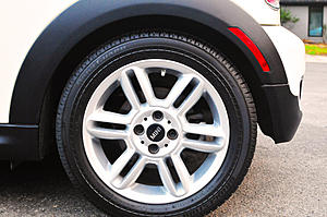 2013 MINI Cooper S Roadster-20-driver-rear-tire.jpg