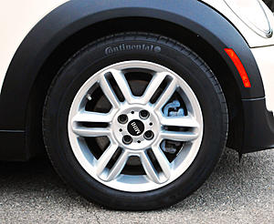 2013 MINI Cooper S Roadster-23-pass-front-tire.jpg