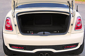 2013 MINI Cooper S Roadster-17-trunk-far.jpg