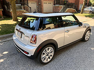 2010 MINI Cooper S Coupe Camden Edition - TORONTO-img_1069.jpg