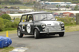 Any Texas members know this car possibly going to look at it-vyaxkks.jpg