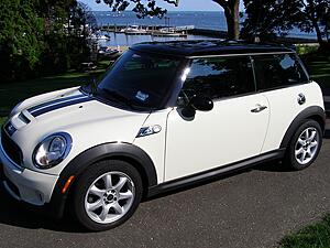 2007 MINI Cooper S-esi7ixh.jpg