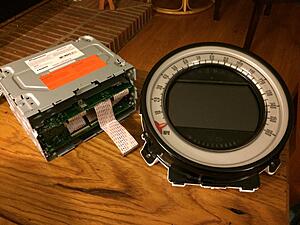 Apple CarPlay in Nav Speedometer-rzrhlve.jpg