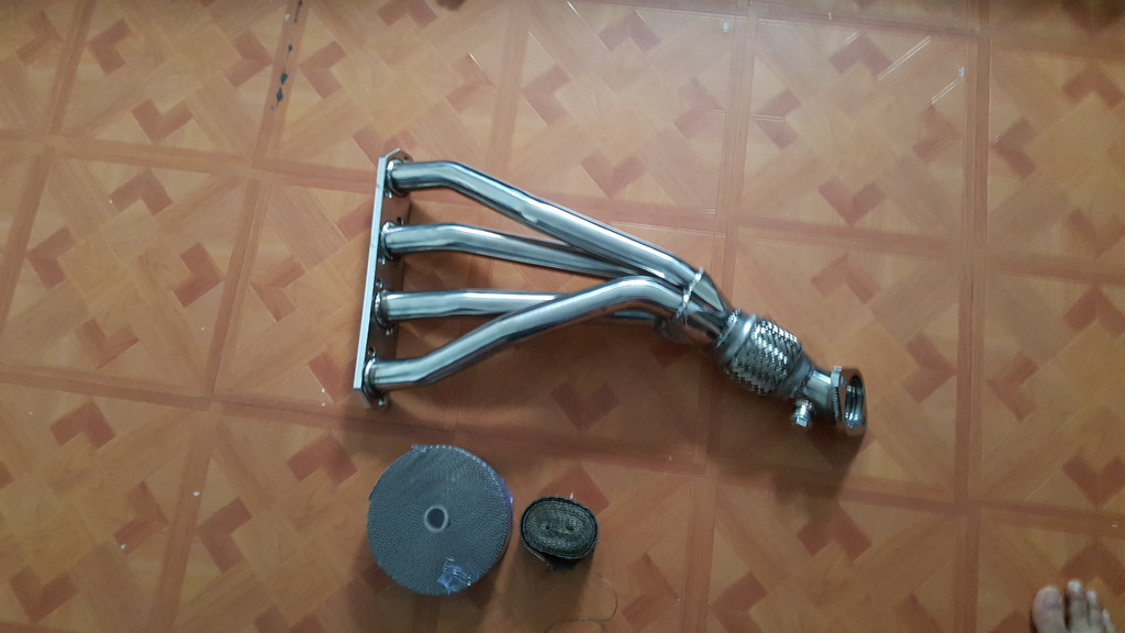 Name: exhaust%20headers%20about%20to%20wrap.jpg
Views: 541
Size: 117.2 KB