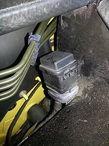 Random fuse in the engine bay and recirculate issue.-icflvnz.jpg