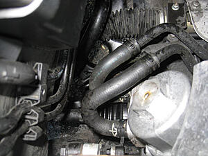oil spilled while changing oil filter-llnhd.jpg