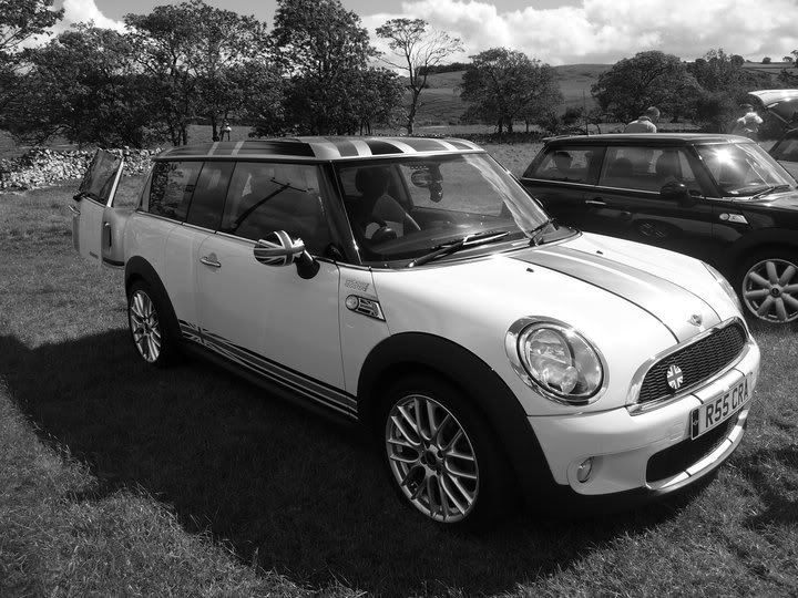 Name:  Blackandwhite-2.jpg
Views: 217
Size:  92.5 KB