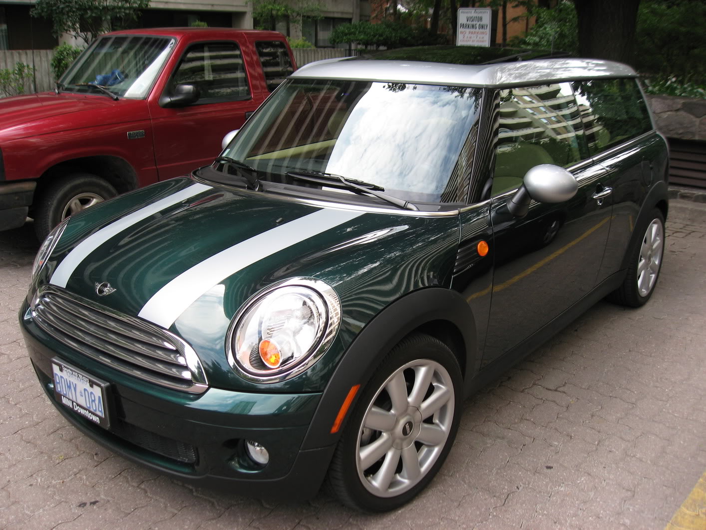 Name:  MiniCooperClubman2008011.jpg
Views: 367
Size:  278.1 KB