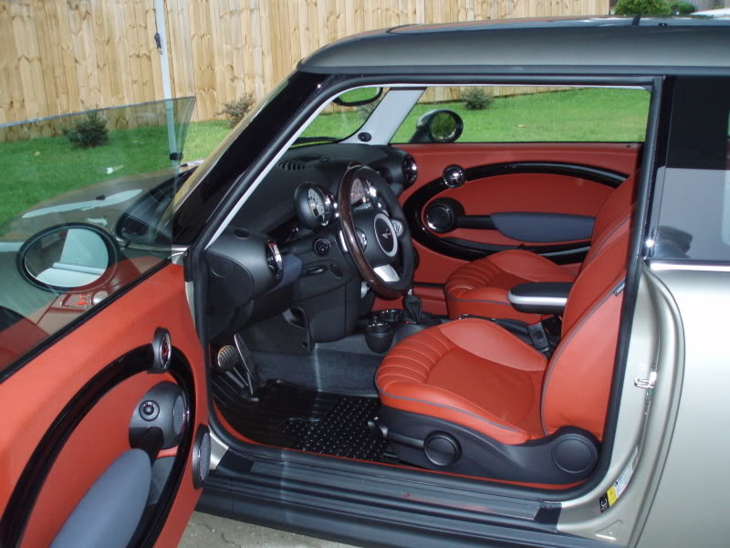 R56 Anybody got good pix of Redwood Red lounge leather? - North ...