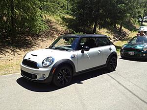 Post pics of your R56 w/ black wheels!-p8bgdx3.jpg