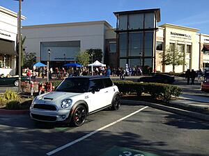 Post pics of your R56 w/ black wheels!-afhclqf.jpg