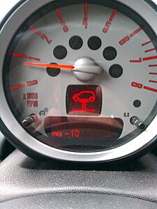 Any way to check why my service light is on?-qdmiy.jpg