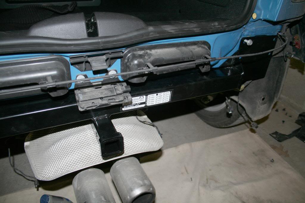 Name:  MINIhitchinstall04_zps4e35c06d.jpg
Views: 416
Size:  80.0 KB